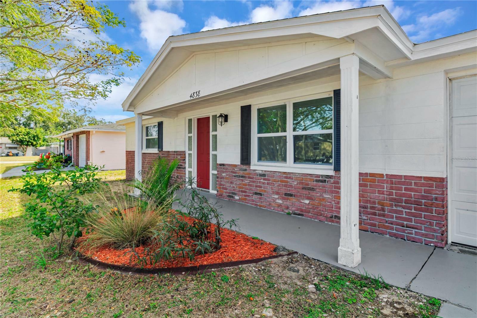 Property Photo:  4838 Longwood Avenue  FL 34690 