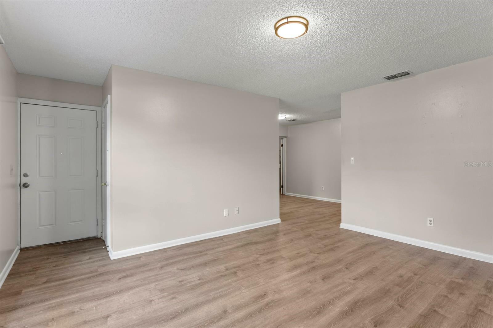 Property Photo:  903 W Braddock Street  FL 33603 