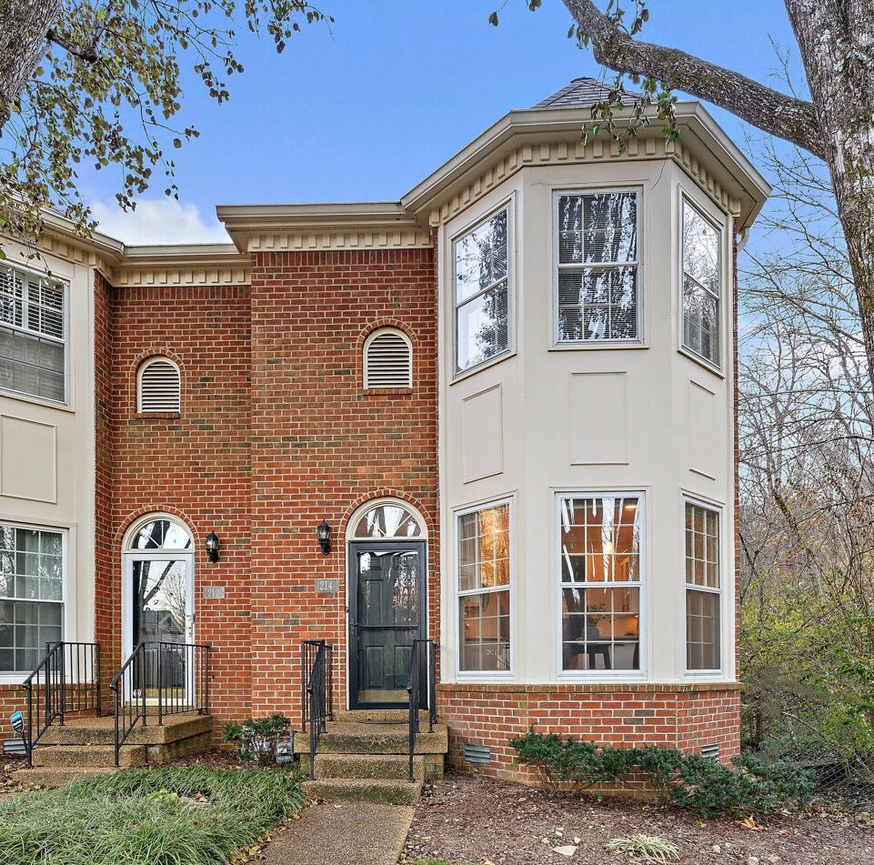 Property Photo:  214 Windsor Terrace Dr  TN 37221 