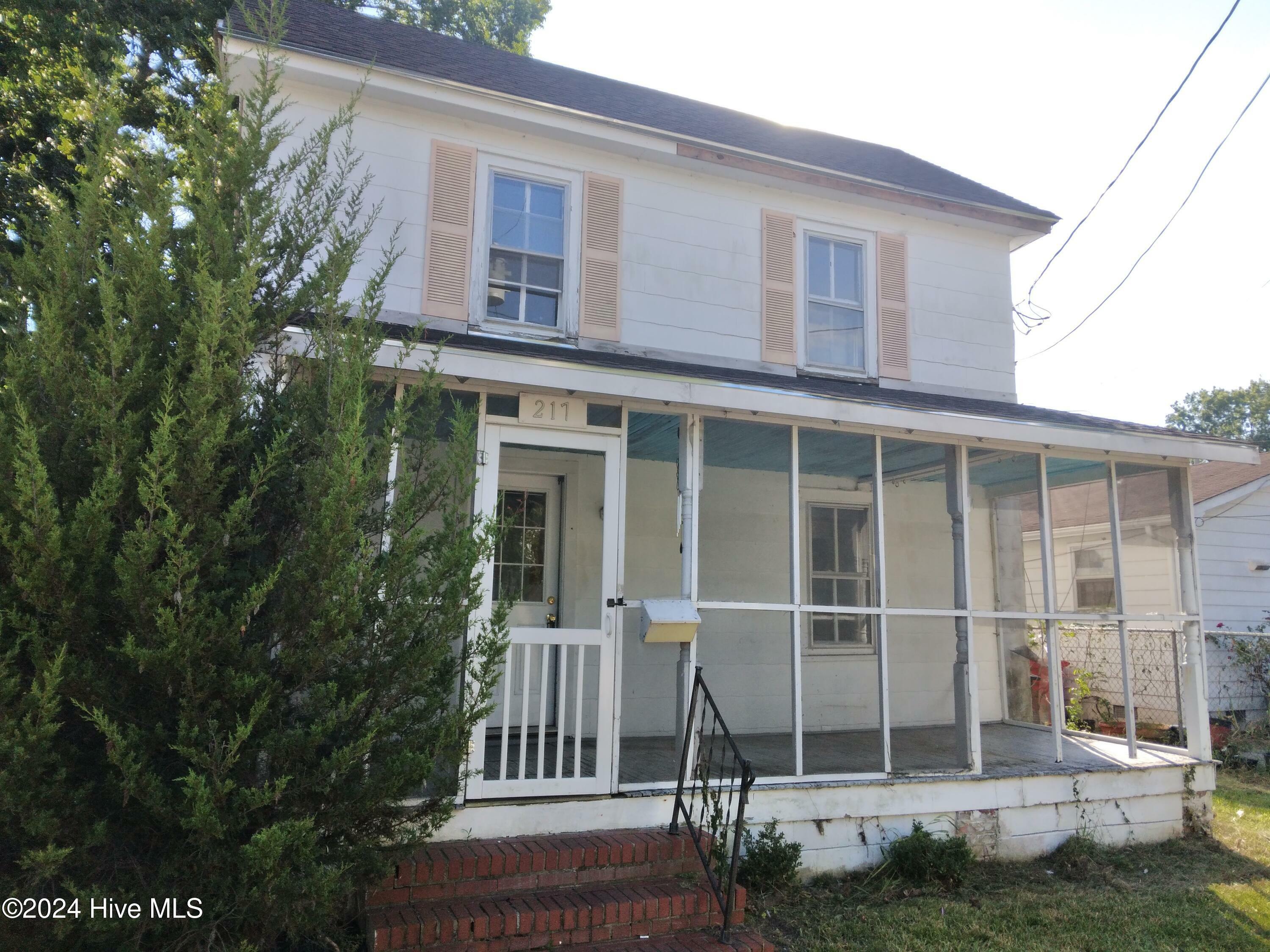 Property Photo:  217 E Broad Street  NC 27909 