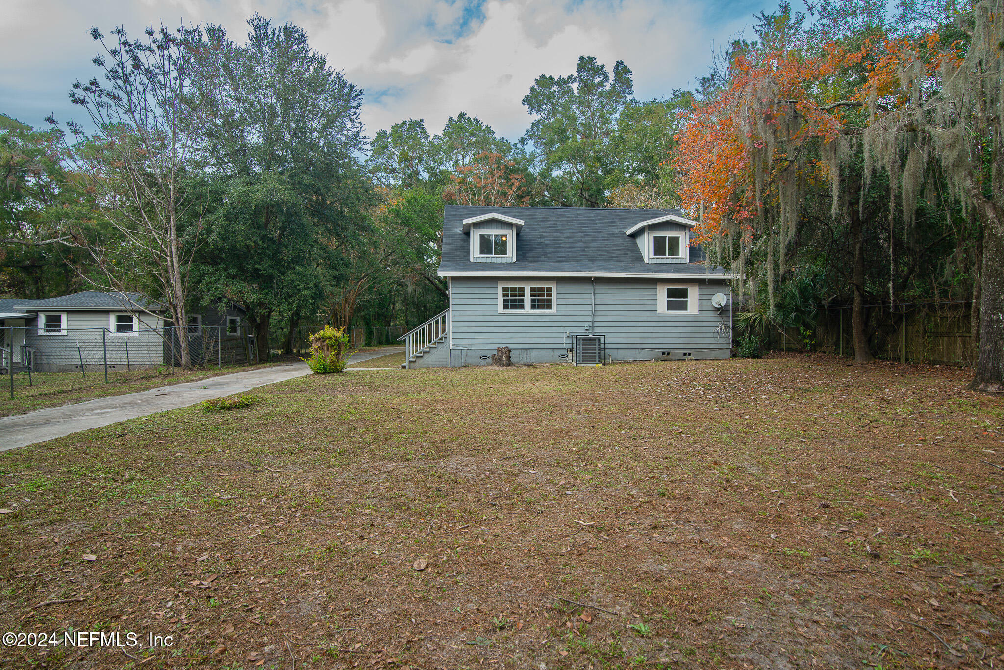 Property Photo:  2435 S Pine Estates Road  FL 32218 