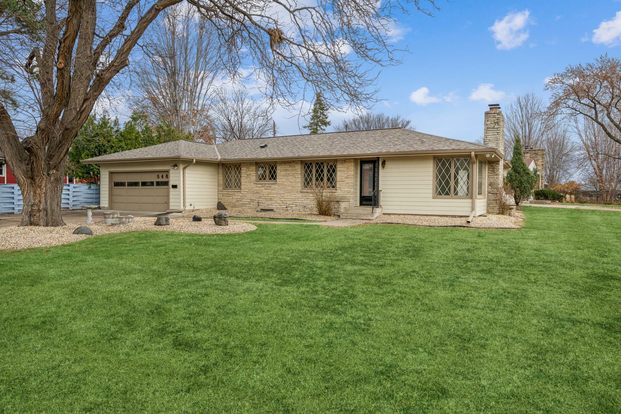 Property Photo:  548 Clover Leaf Drive  MN 55422 