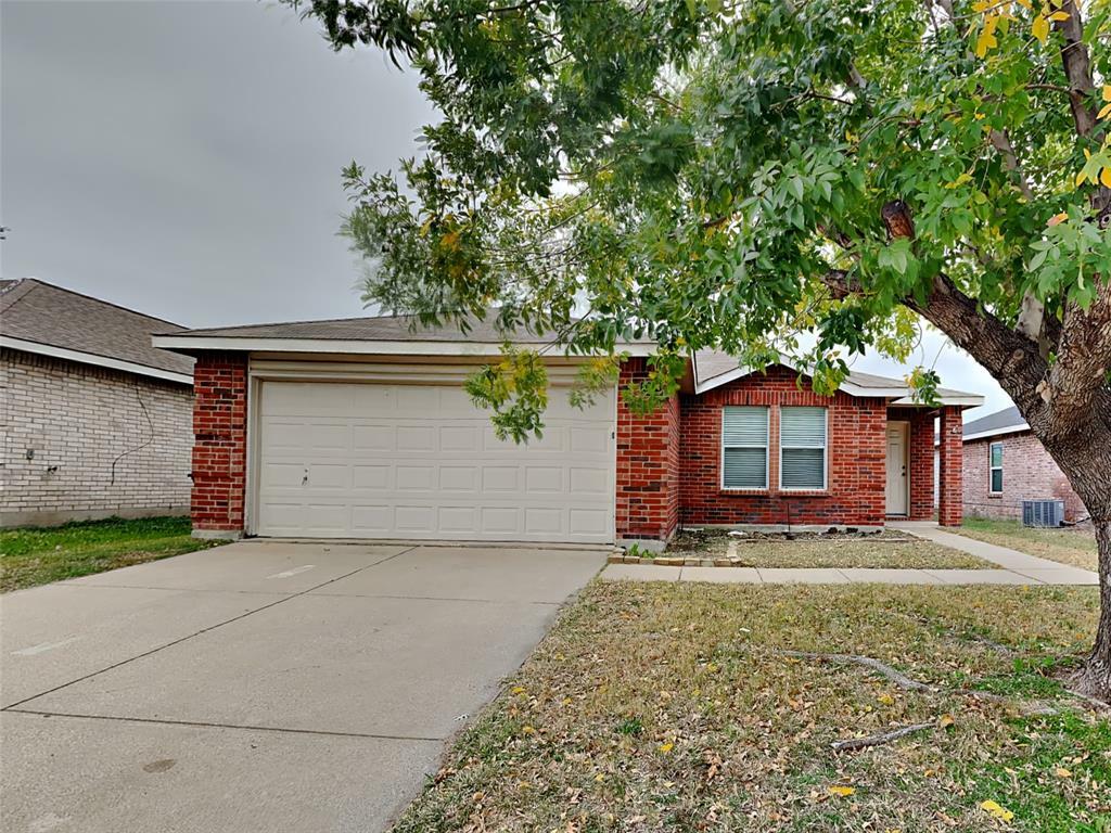 Property Photo: 5517 Camarillo Drive TX 76244