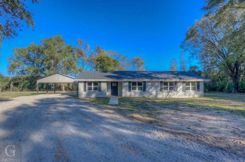Property Photo: 7127 Highway 71 LA 71019
