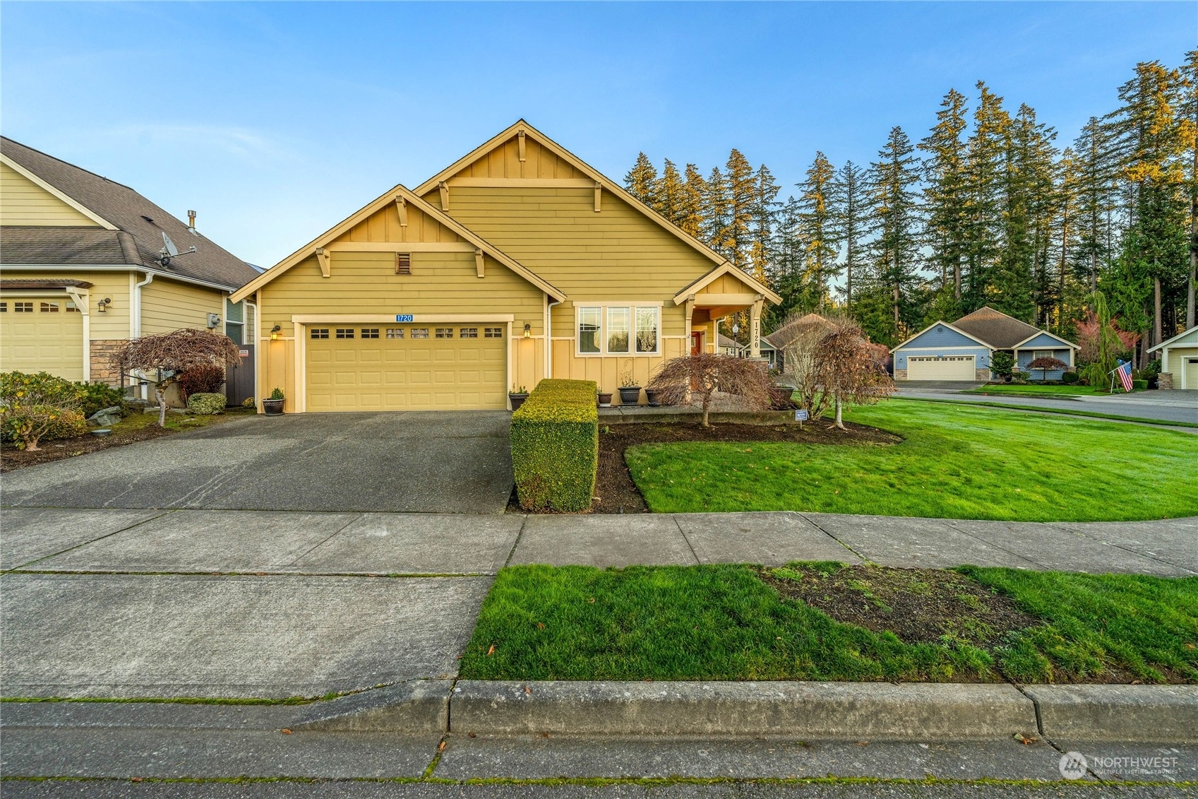 Property Photo:  1720  Grand Avenue  WA 98274 