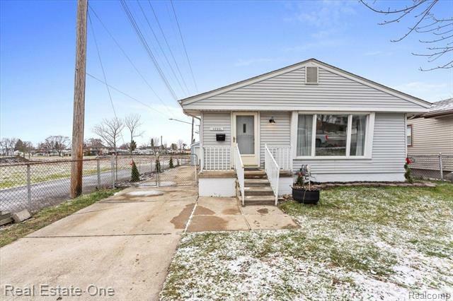 Property Photo:  4654 9th Street  MI 48229 