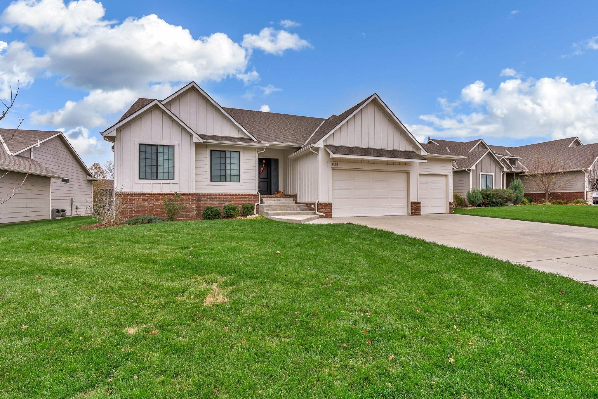 Property Photo:  3122 N Chambers Cir  KS 67205 