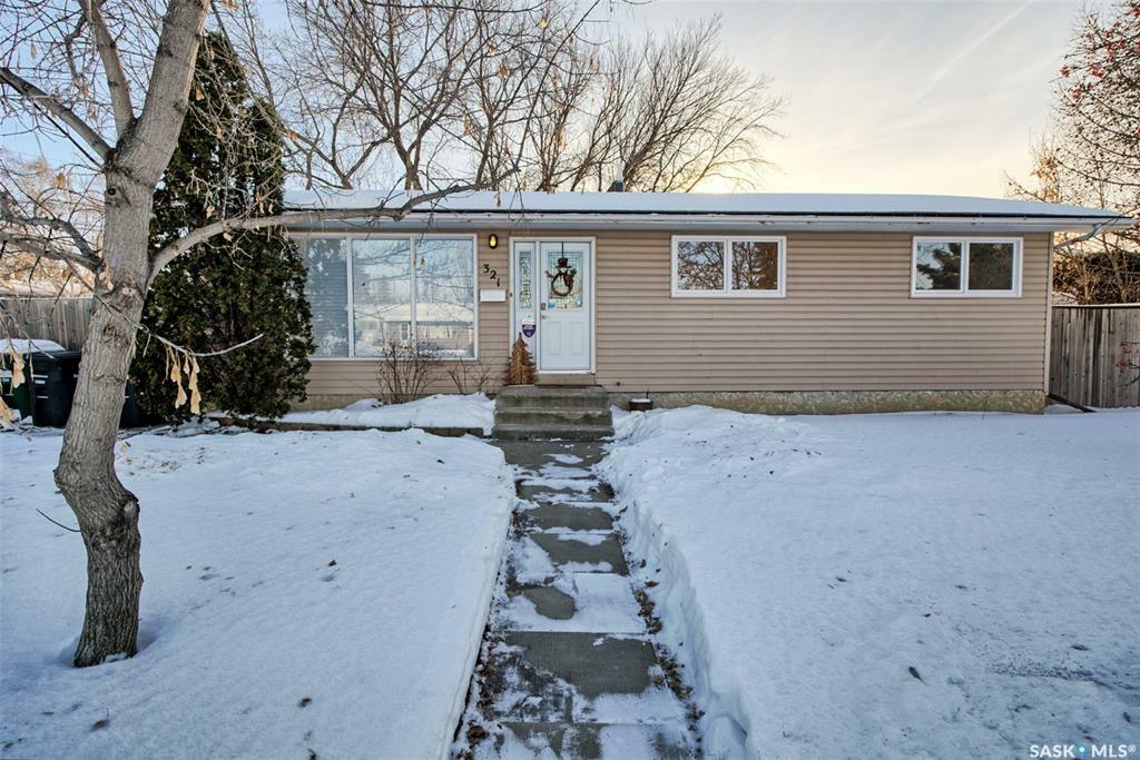 Property Photo:  321 115th Street E  SK S7N 2S7 