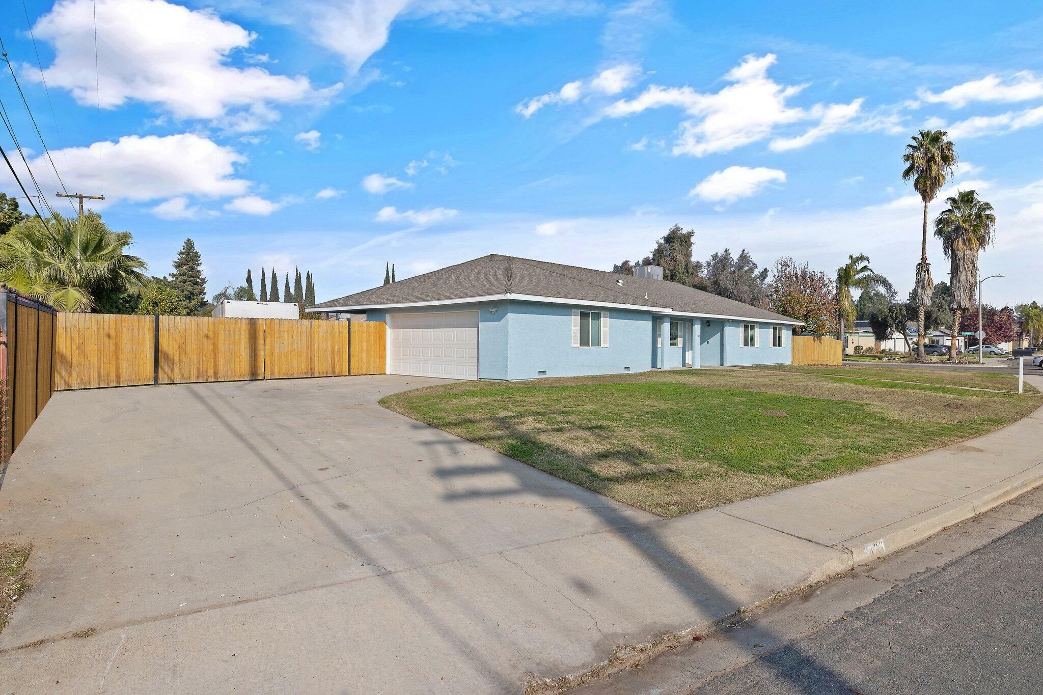 Property Photo:  3436 E Stapp Avenue  CA 93292 