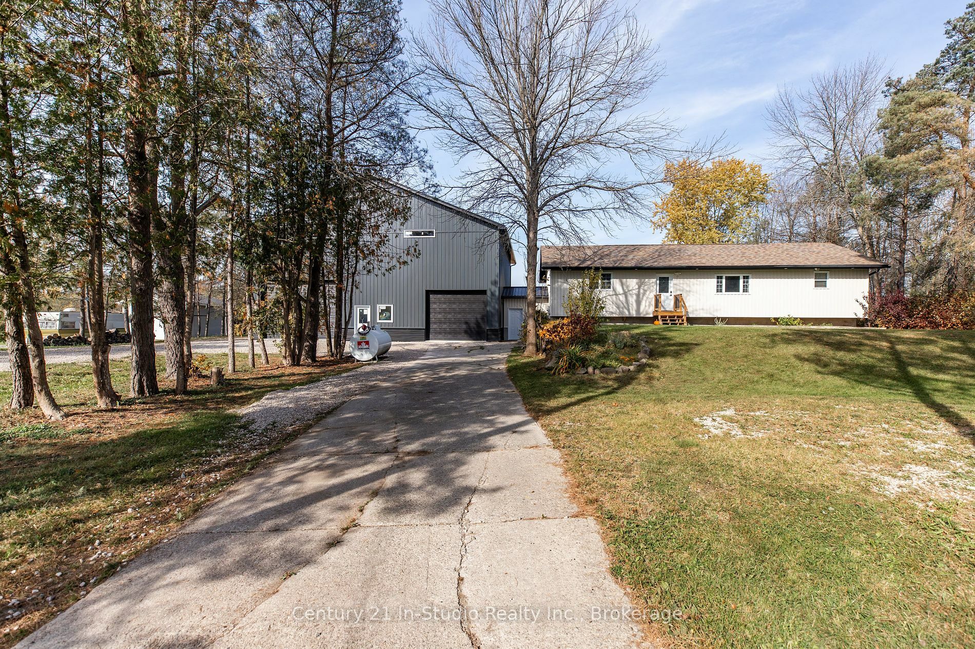 9 Maple Dr  Northern Bruce Peninsula ON N0H 1Z0 photo