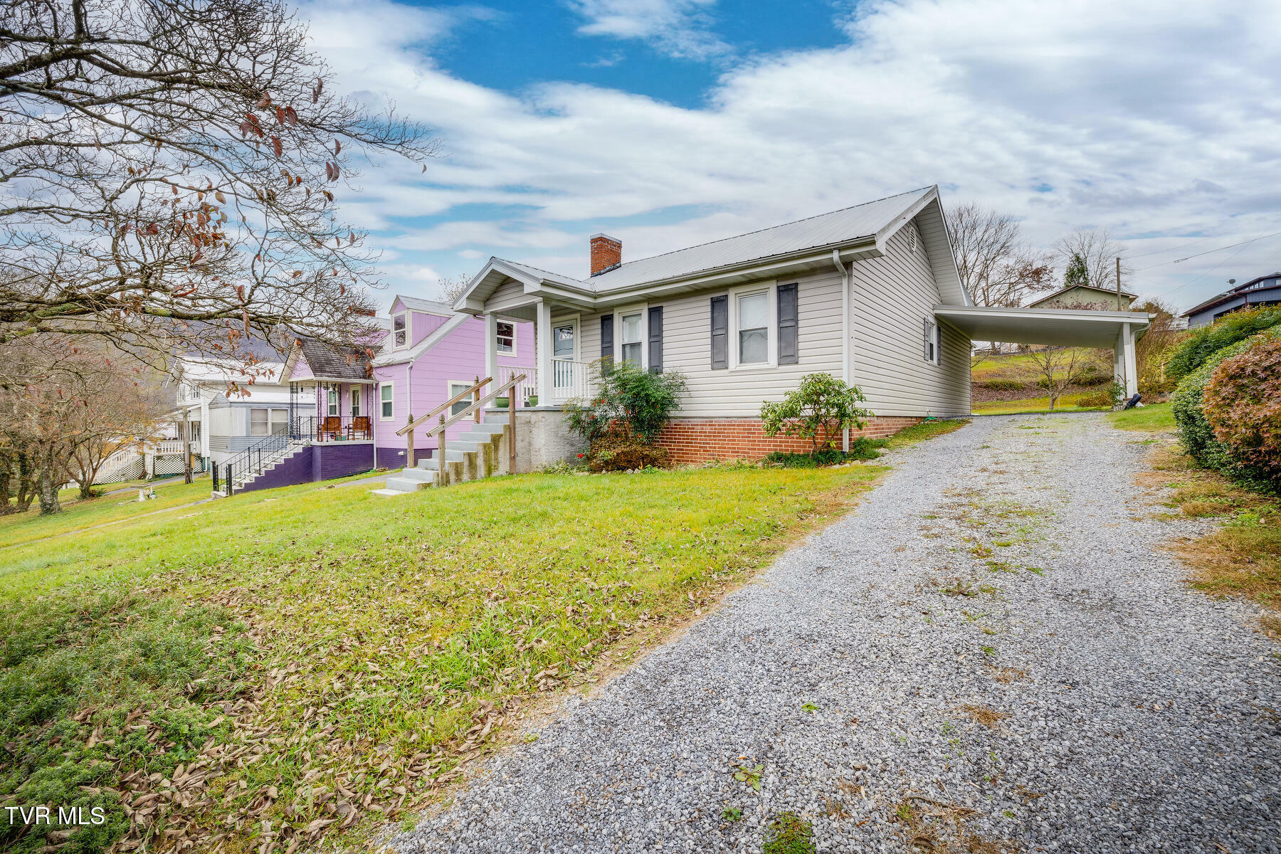 Property Photo:  309 Woodland Street  VA 24251 