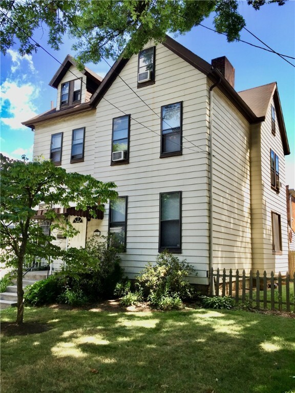 609 Summerlea St  Pittsburgh PA 15232 photo