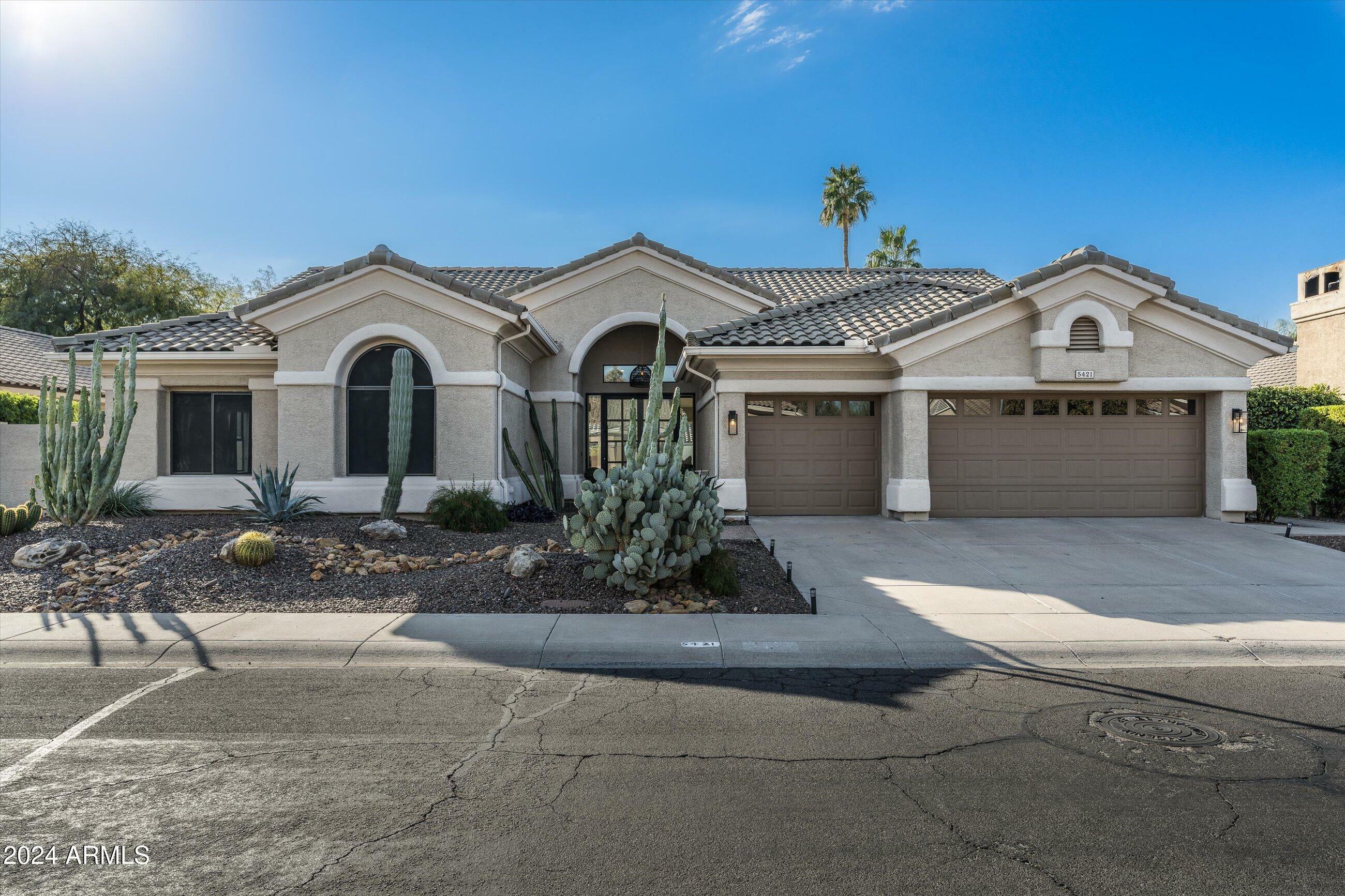 Property Photo: 5421 E Cannon Drive AZ 85253