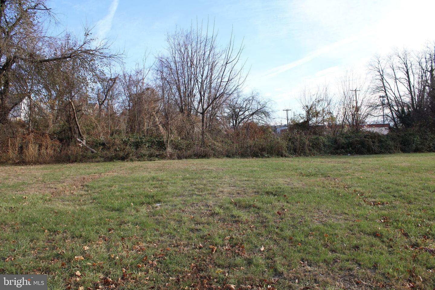 Property Photo:  907 Meadow Lane 913  PA 19013 