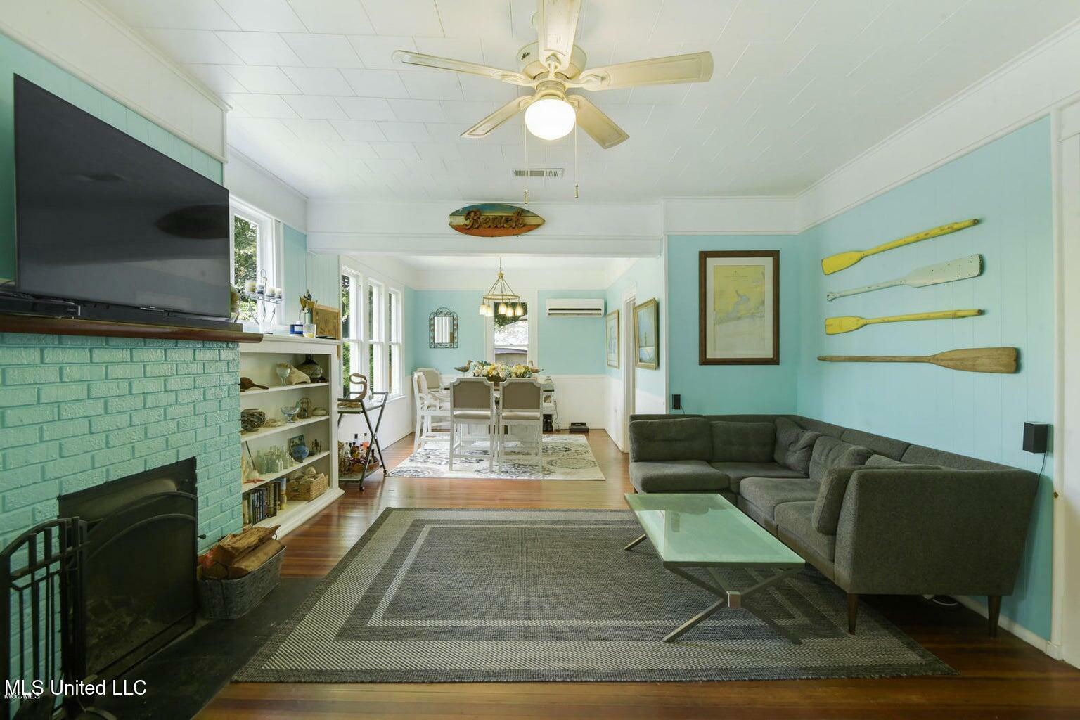 Property Photo:  828 Woodward Avenue  MS 39501 