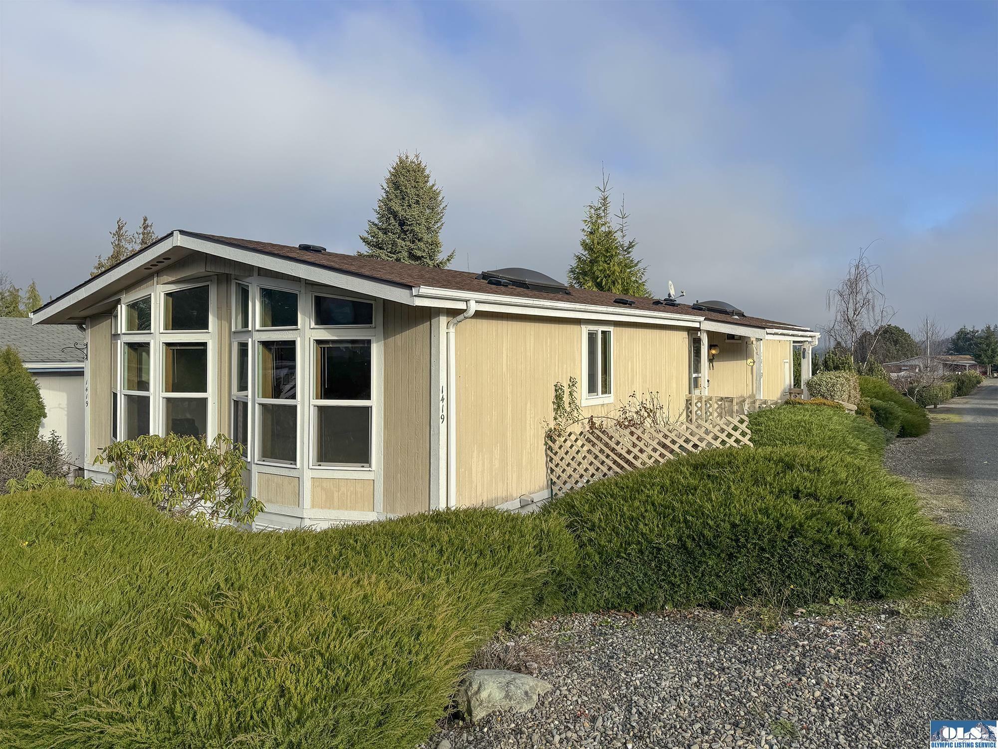 Property Photo:  1419 View Vista Park  WA 98362 