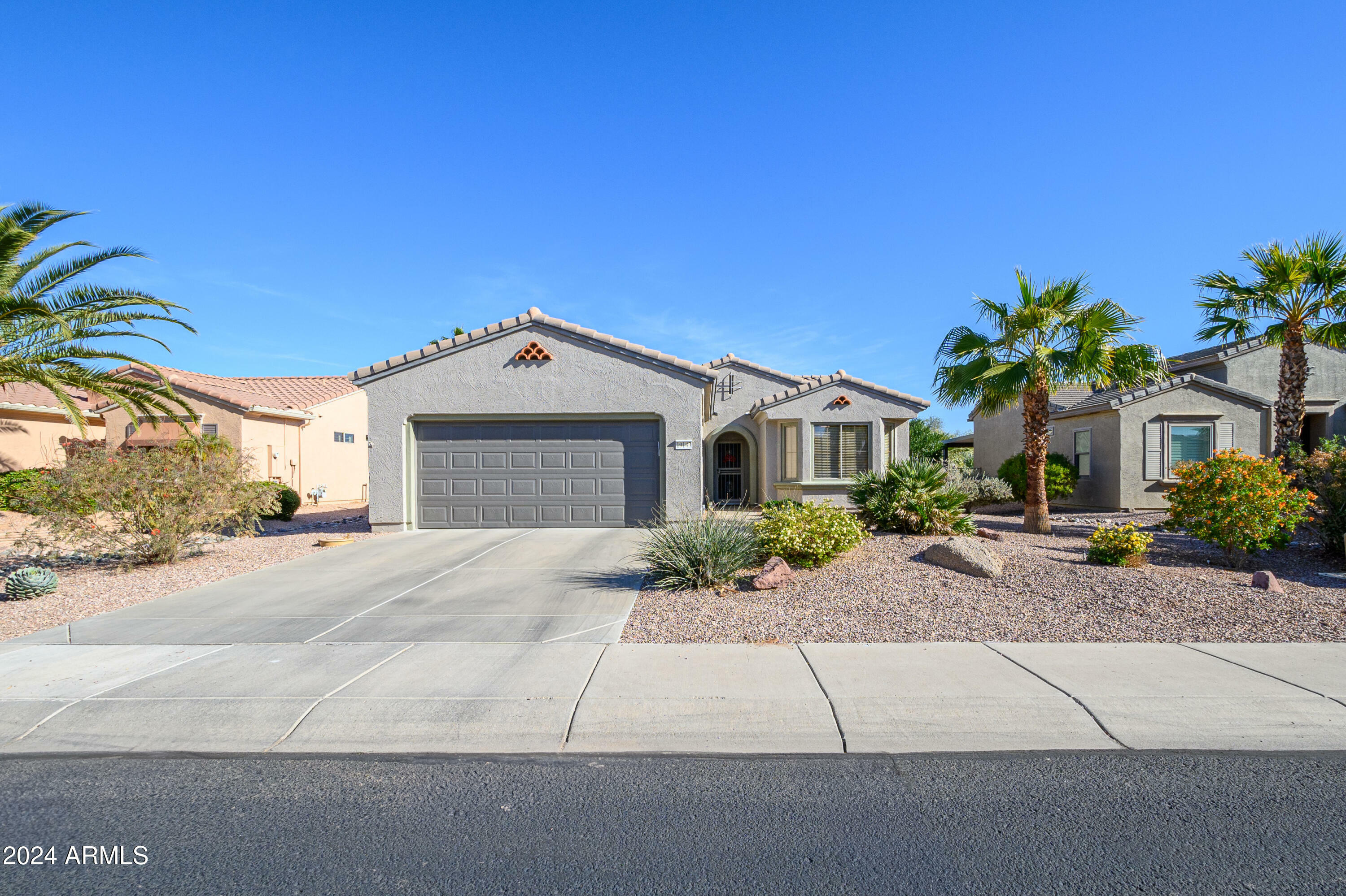 Property Photo:  19143 N Casa Blanca Way  AZ 85387 