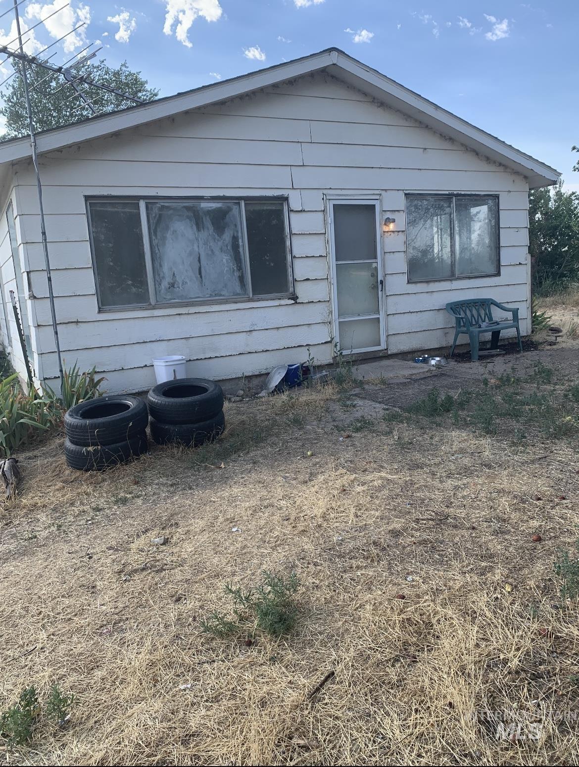 Property Photo:  16916 Hollow Rd.  ID 83607 
