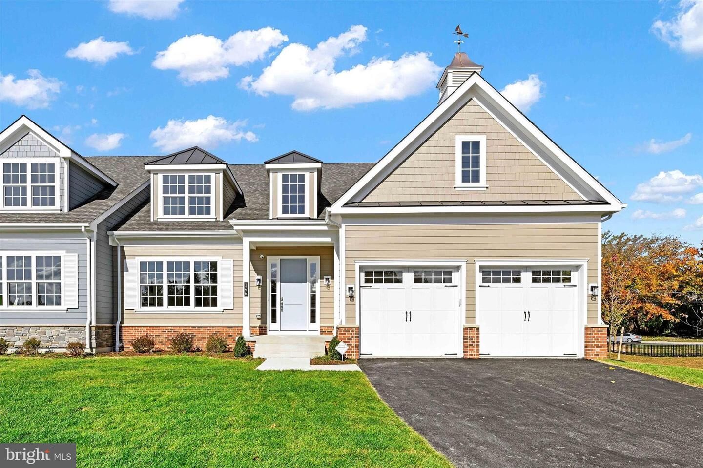 Property Photo: 138 Villabrook Way MD 21212