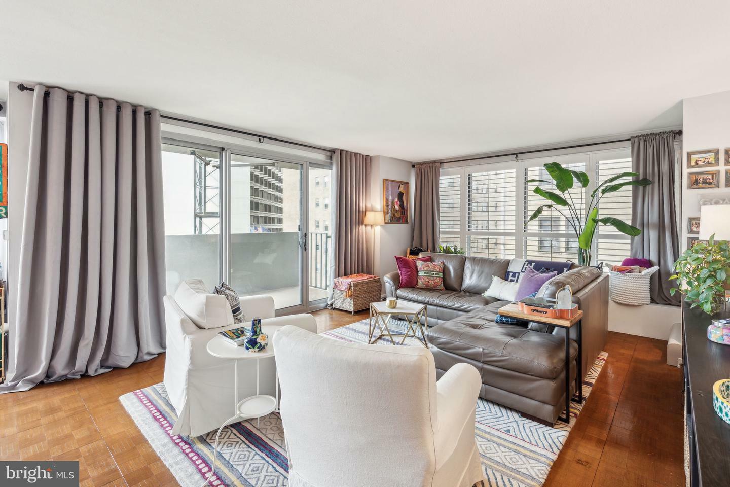 Property Photo:  224 W Rittenhouse Square 30 816  PA 19103 