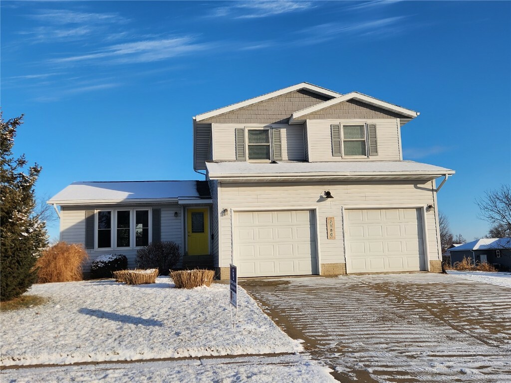 Property Photo:  2180 Daleview Drive  IA 52302 