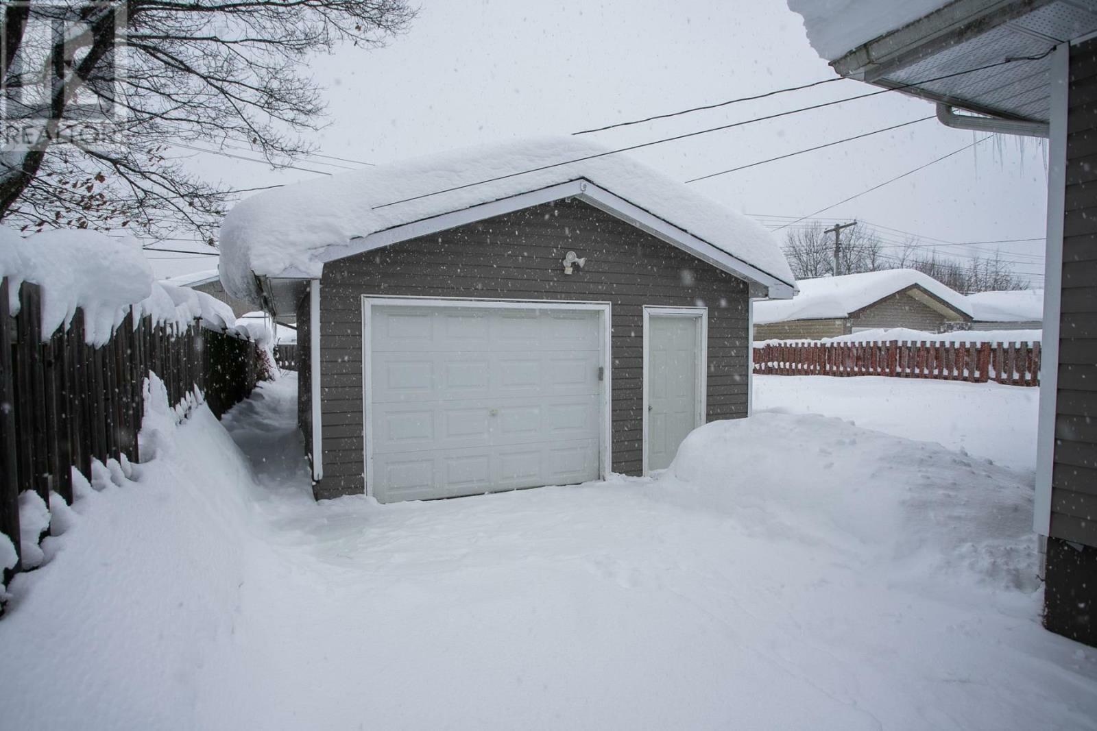 Property Photo:  315 Chambers Ave  ON P6A 4V9 