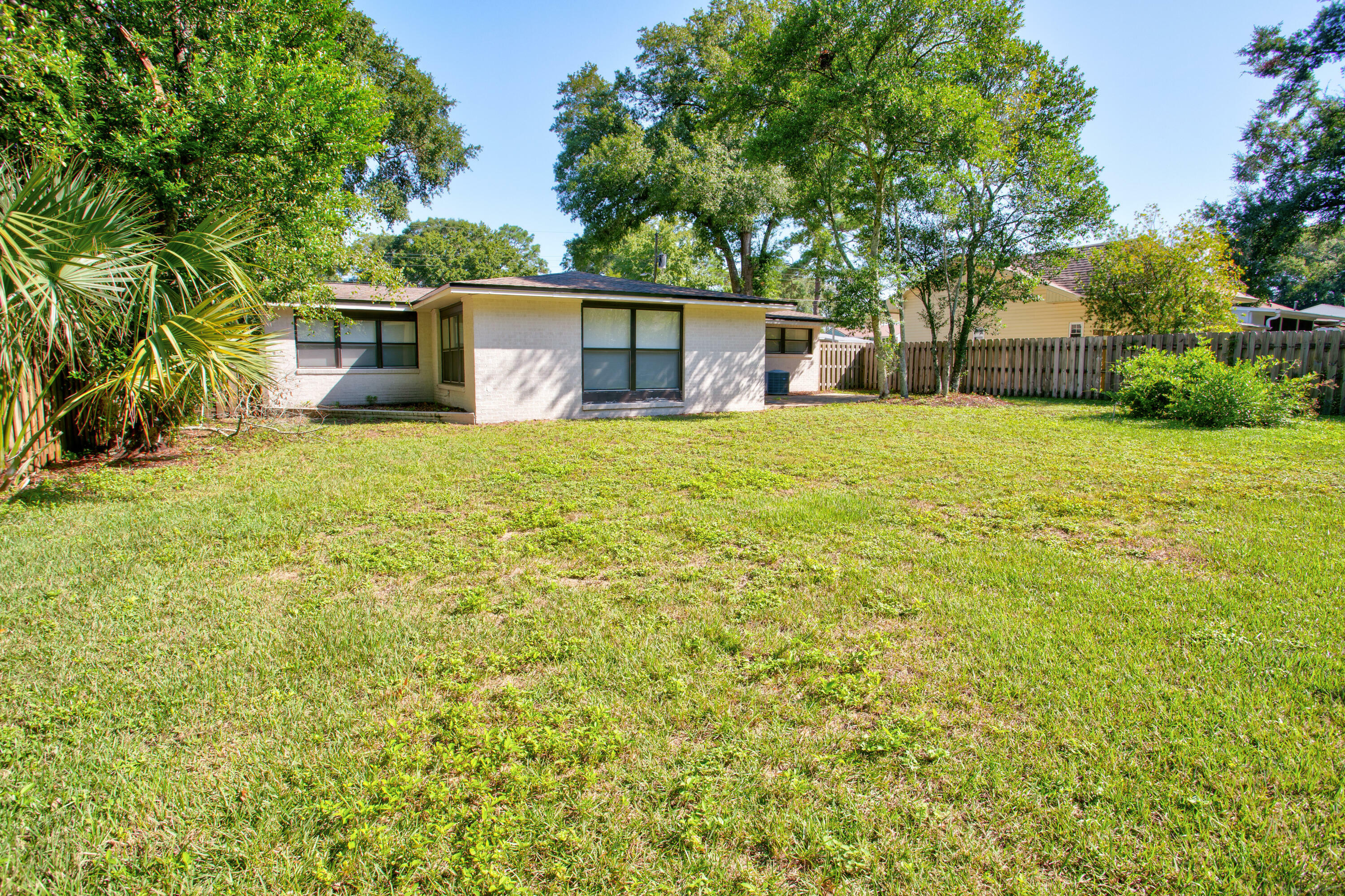 Property Photo:  345 Chicago Avenue  FL 32580 