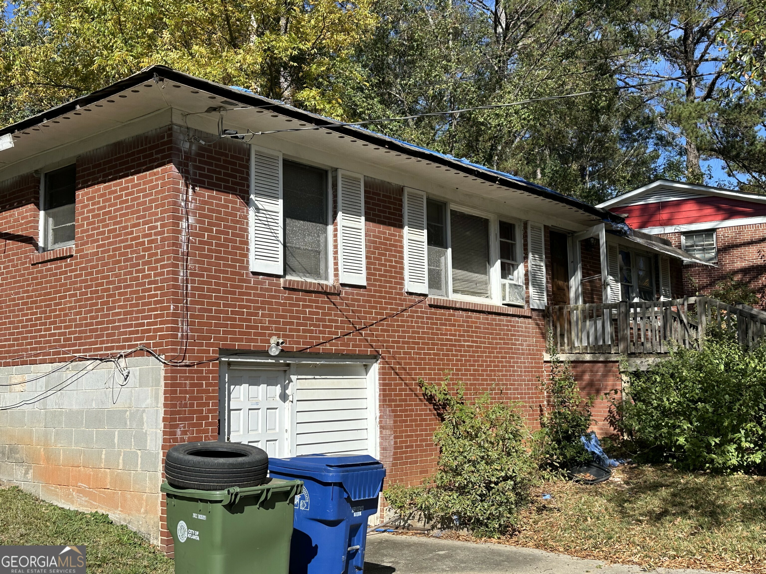 Property Photo:  433 Oakside Drive SW  GA 30331 