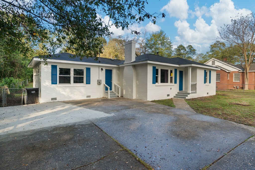 Property Photo:  1232 Alta Vista Drive  GA 31907 