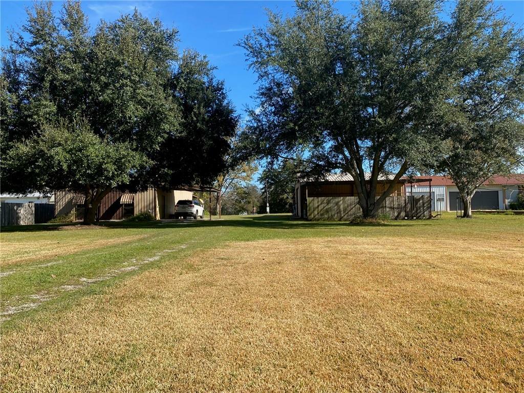 Property Photo: 1877 Hwy 600 LA 71343