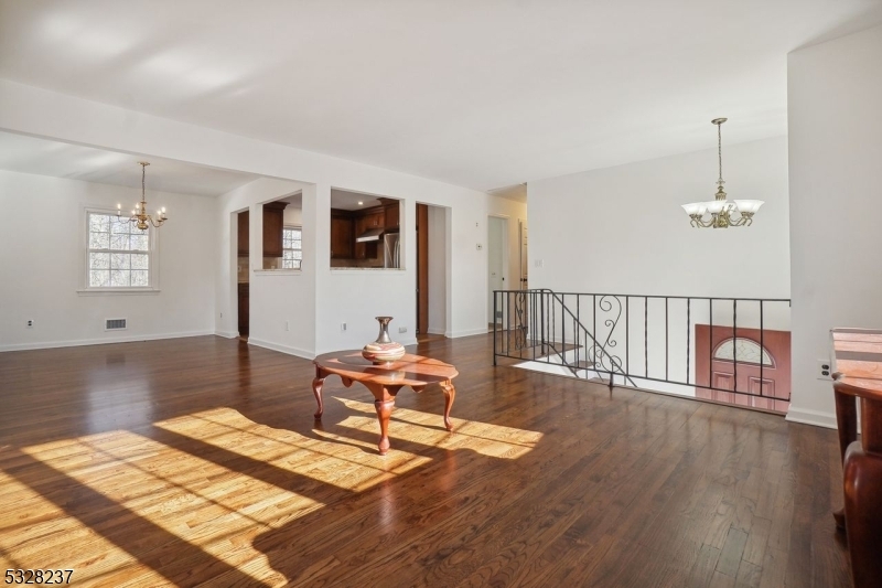 Property Photo:  212 Woolworth Ave  NJ 07080 