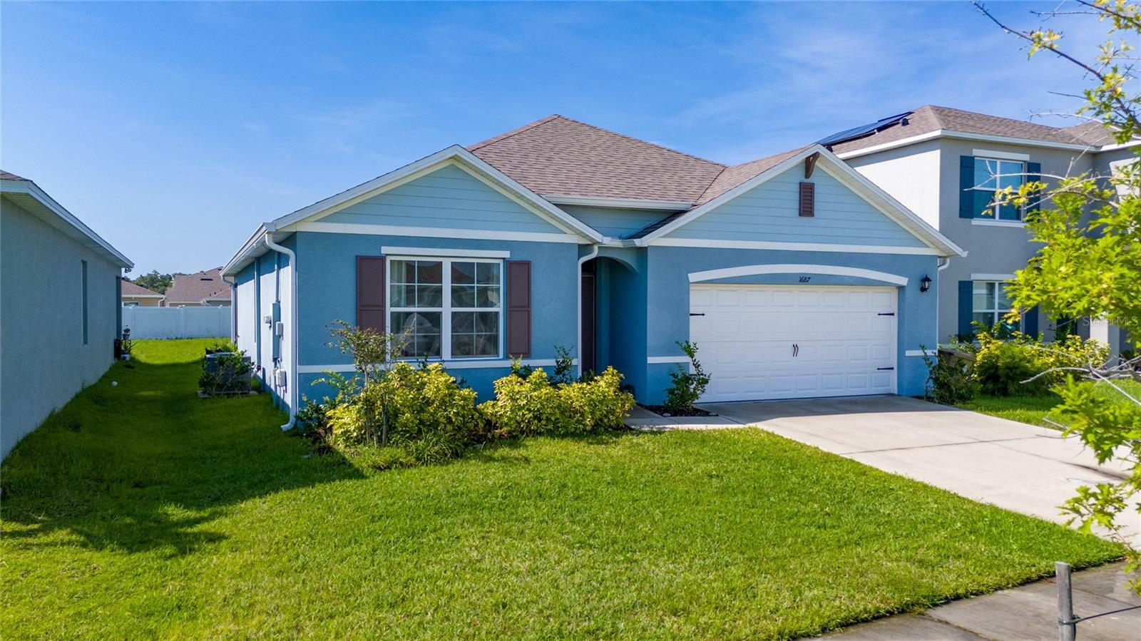 Property Photo: 1687 Park Side Avenue FL 34744