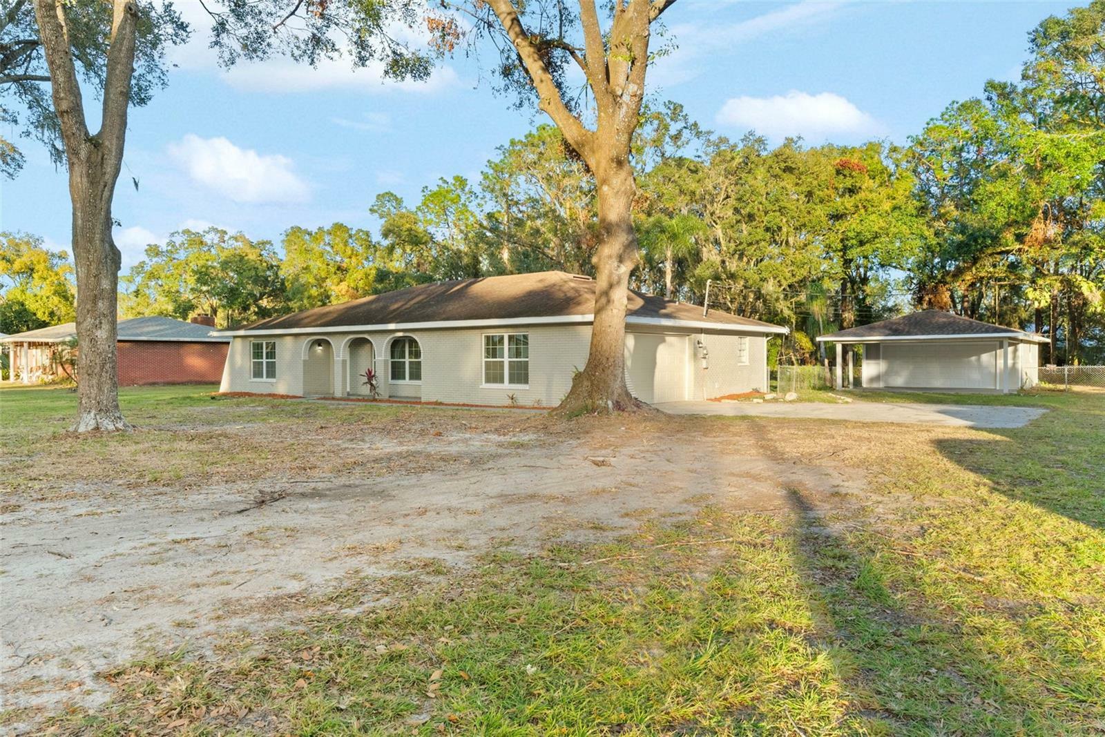 Property Photo:  6817 Estate Road  FL 33809 