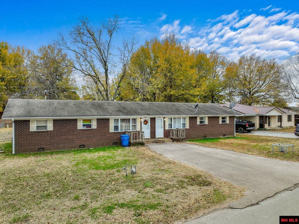 Property Photo: 1215 A &Amp B Basil Street AR 72422