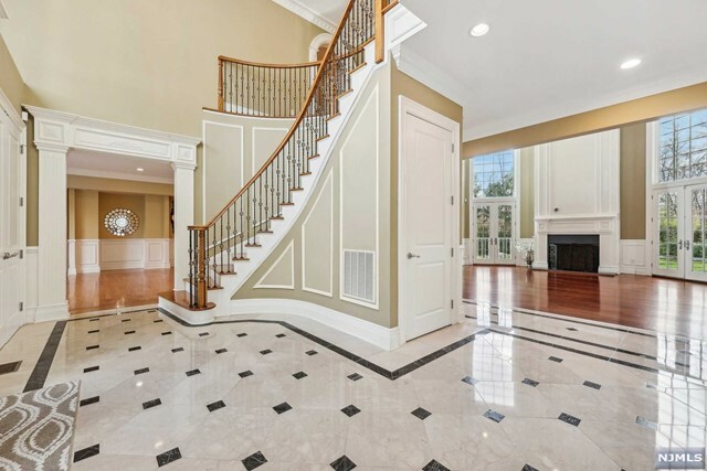 Property Photo:  24 Tulip Tree Lane  NJ 07620 