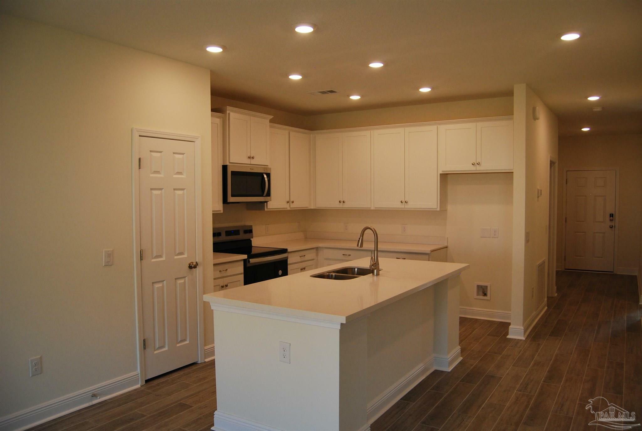 Property Photo: 4722 Majestic Palm St FL 32571
