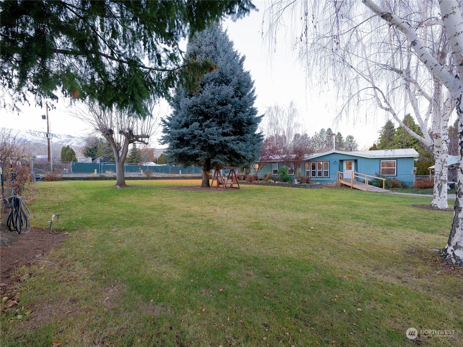 Property Photo:  1506 1/2  Maple St  WA 98801 