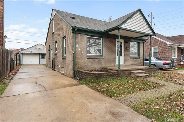 Property Photo:  978 Goddard Street  MI 48192 