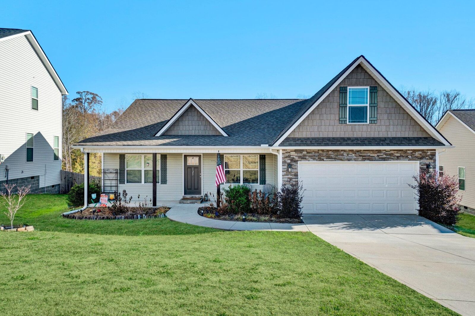 Property Photo: 125 Lyman Lake Road SC 29365-9538