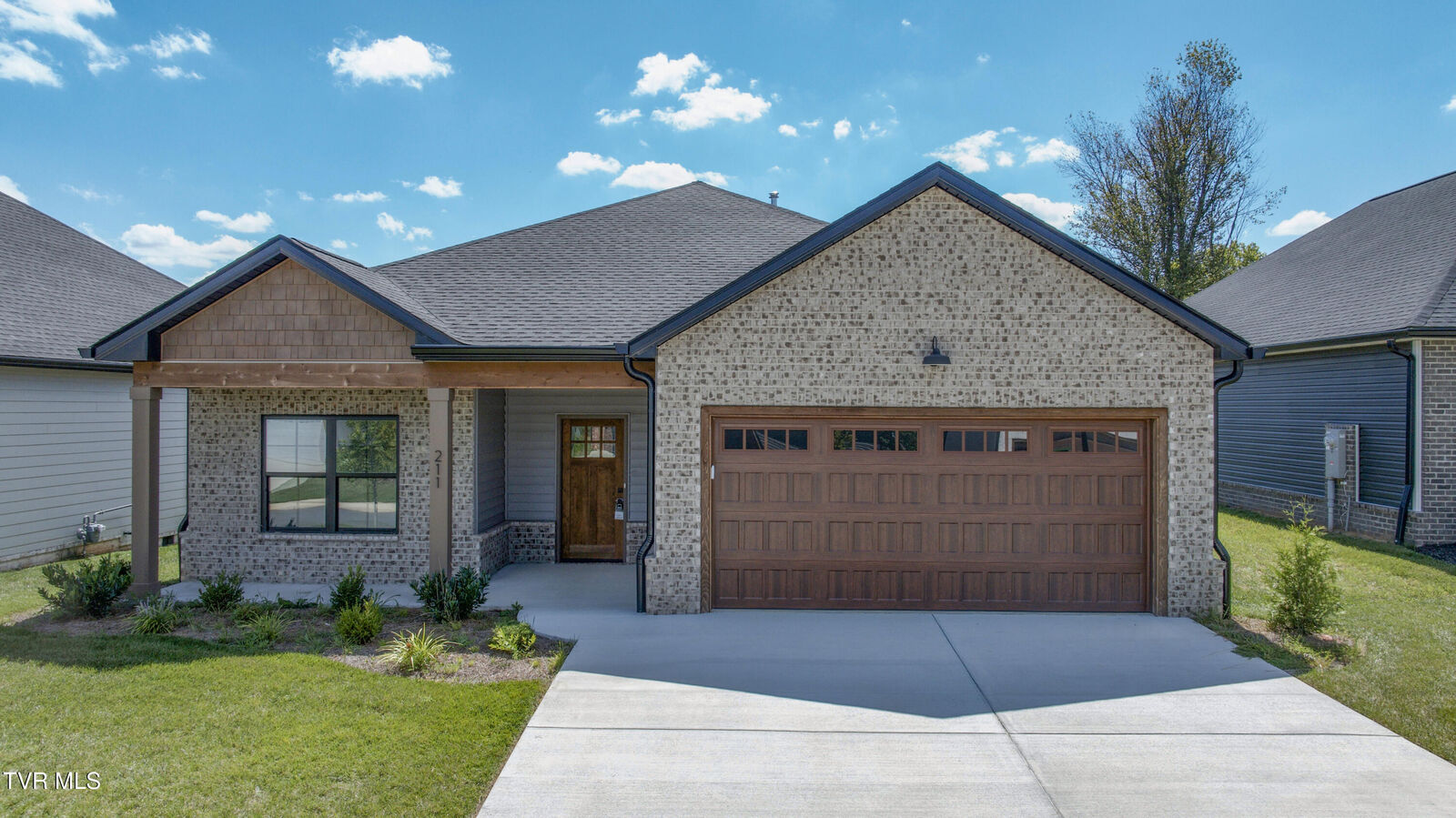 Property Photo: 211 Dry Kiln Court TN 37615