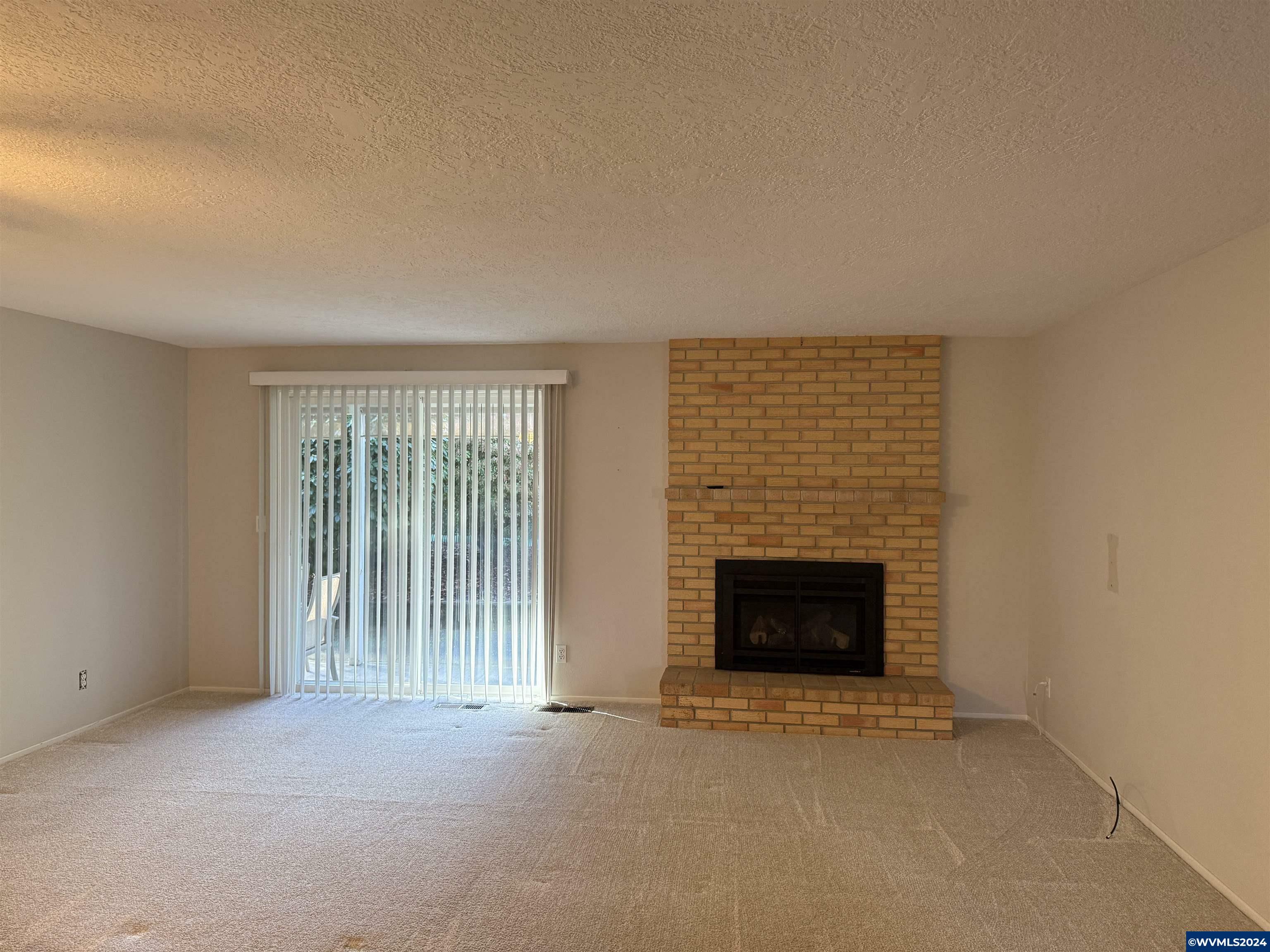 Property Photo:  1864  Woodstock Cir NW  OR 97304 