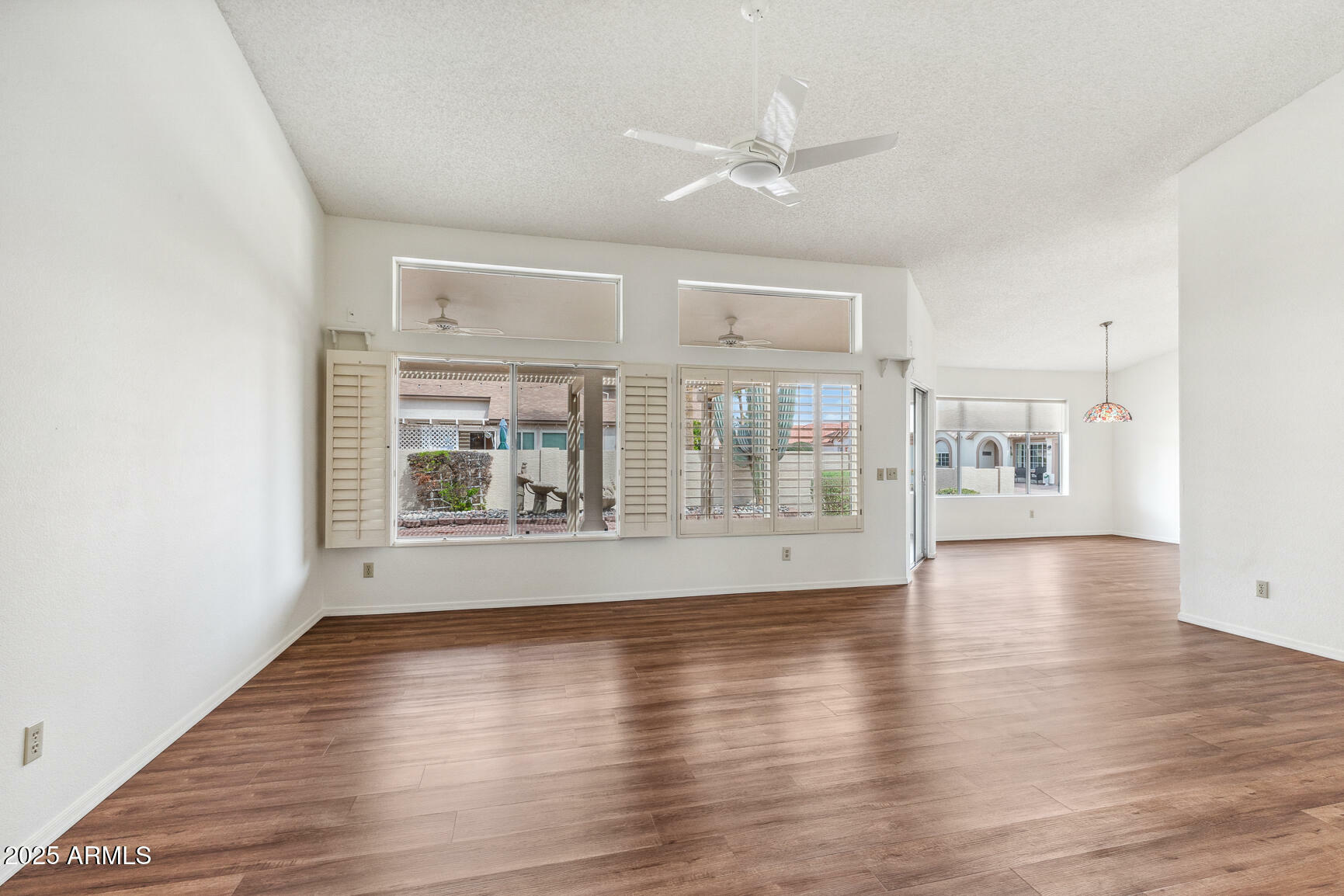 Property Photo: 1560 E Riviera Drive AZ 85249