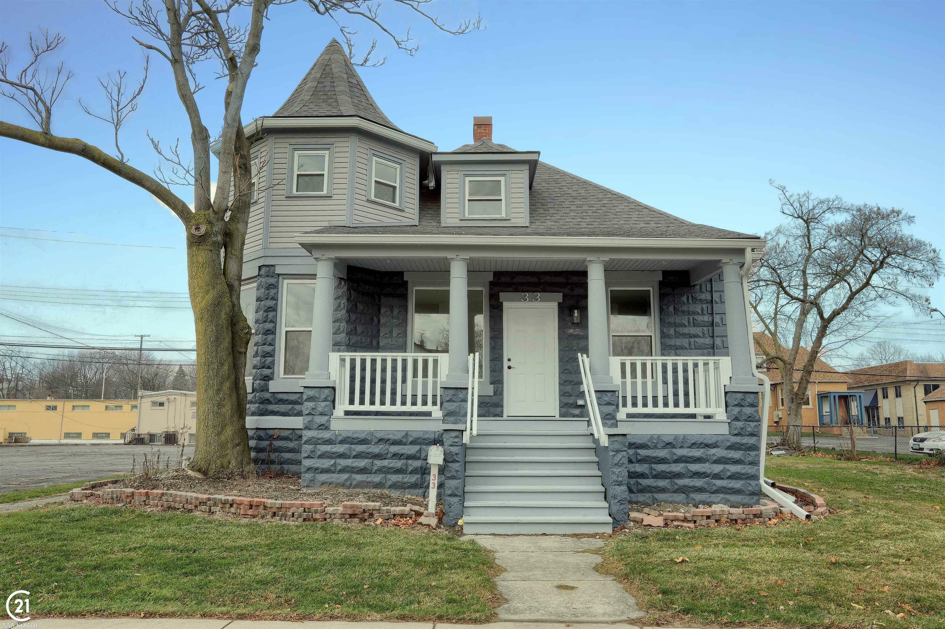 Property Photo:  33 Northbound Gratiot Avenue  MI 48043-2472 