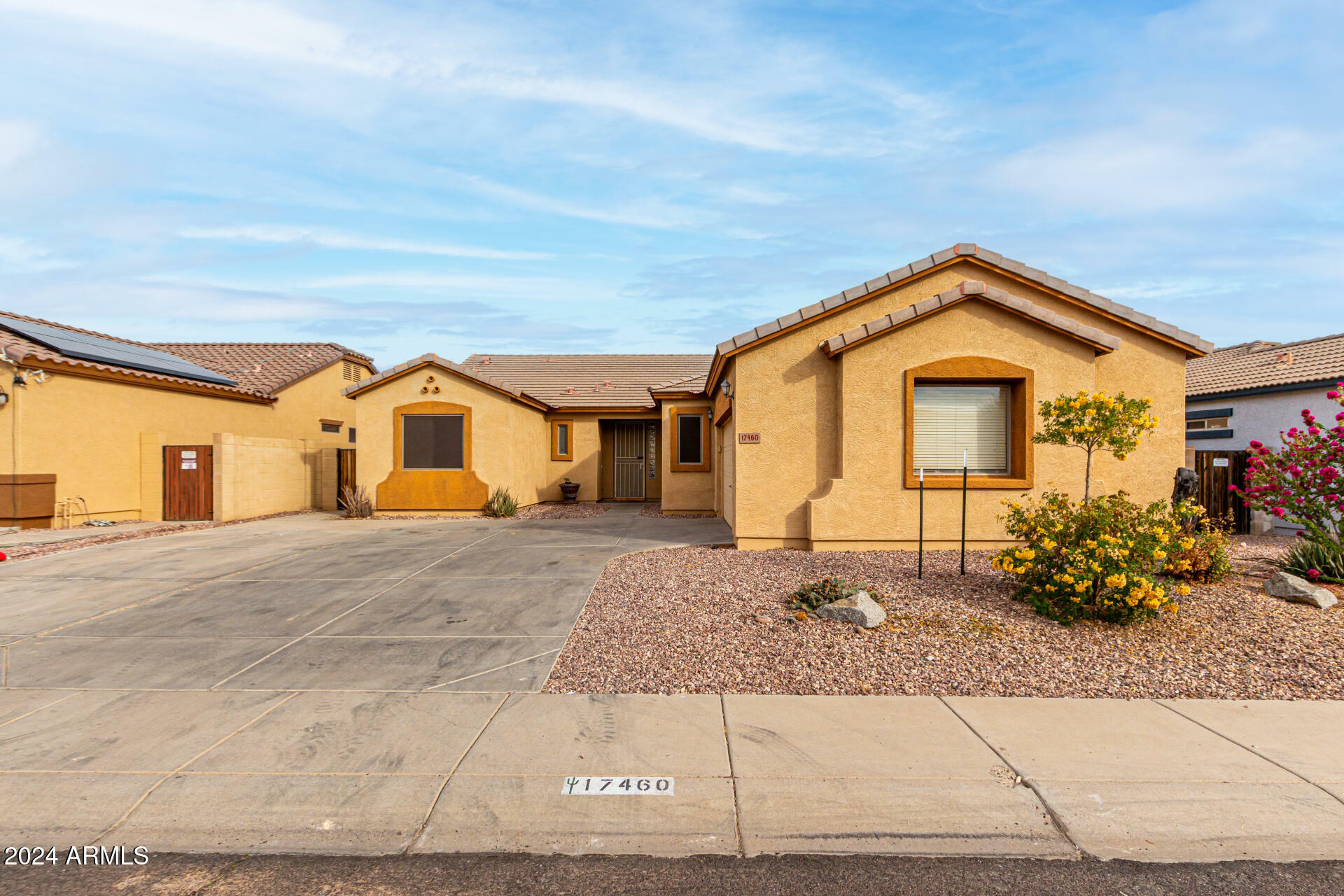 Property Photo:  17460 W Evans Drive  AZ 85388 