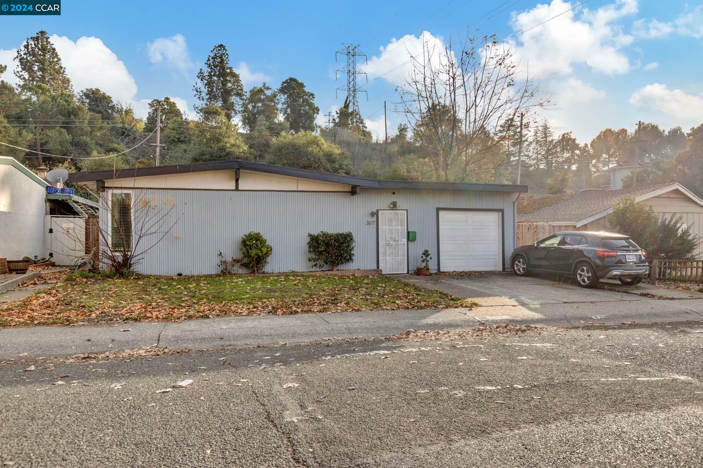 Property Photo:  307 Cottonwood Dr  CA 94591 