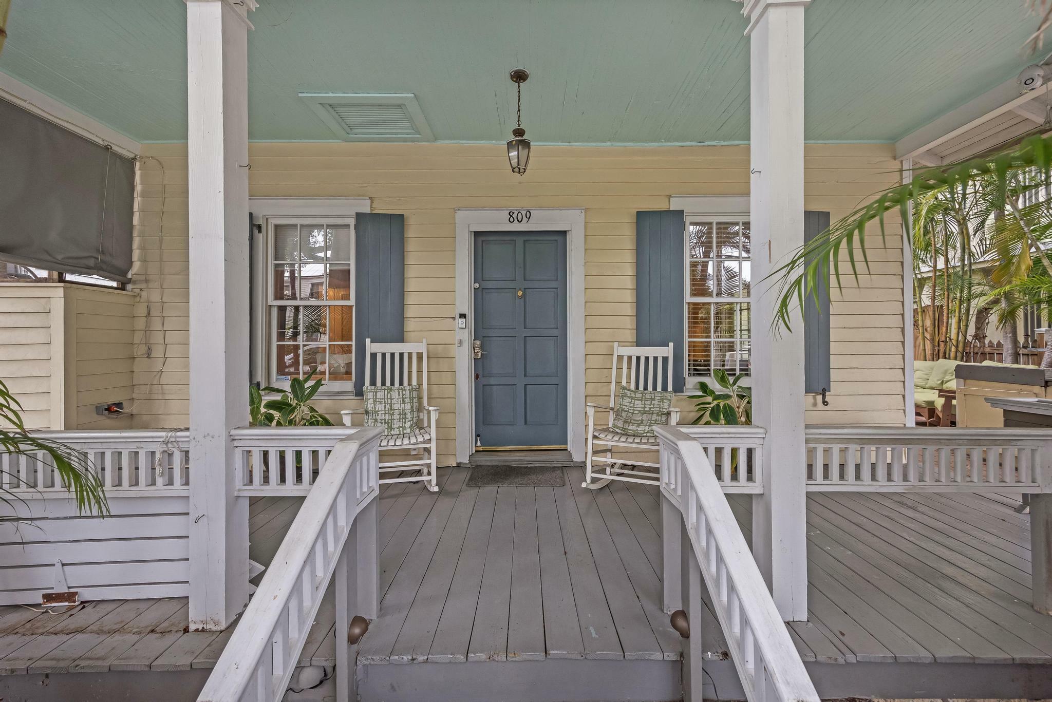 Property Photo:  809 Southard Street  FL 33040 