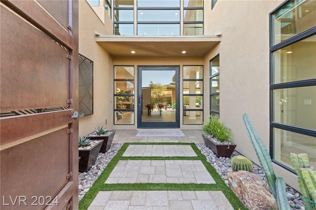 Property Photo:  41 Owl Ridge Court  NV 89135 