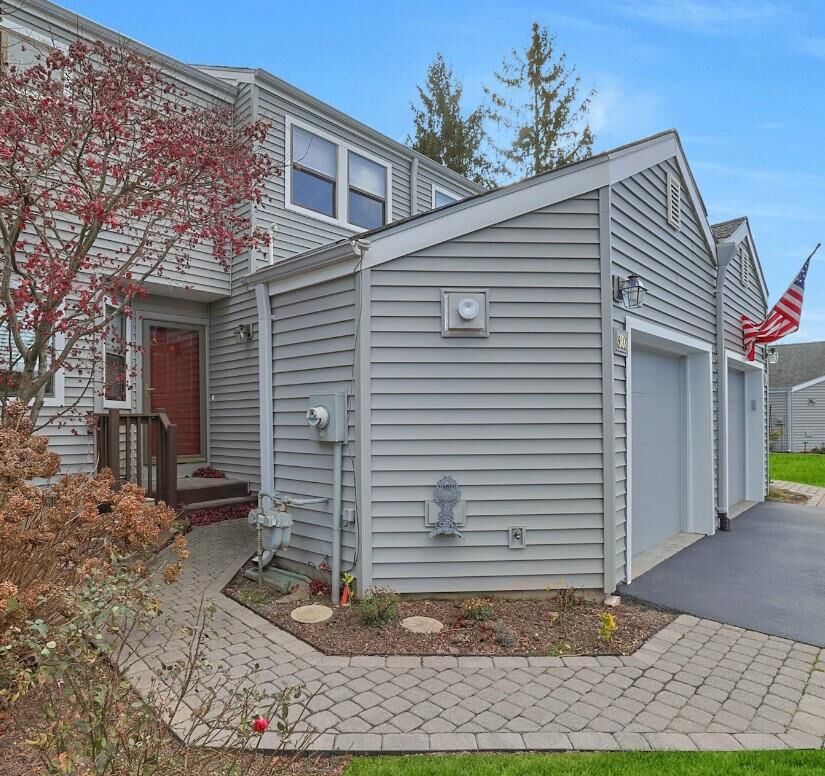 Property Photo:  302 Chase Court  NY 10562 