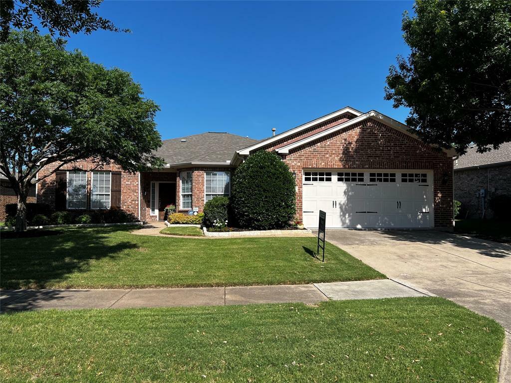 Property Photo: 862 Carrington Greens Drive TX 75036