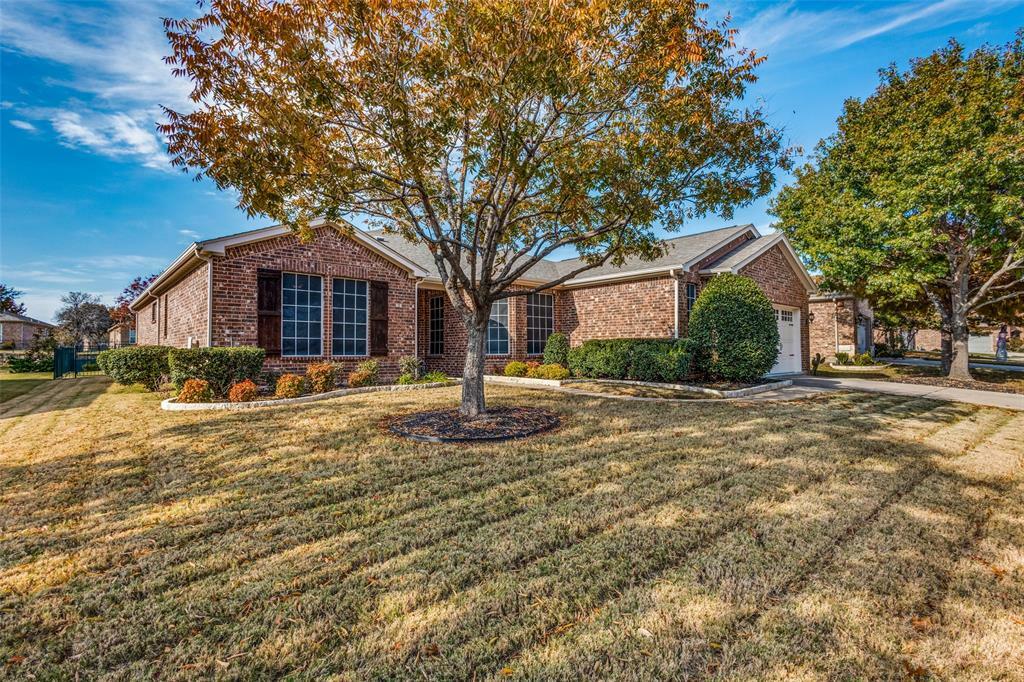 Property Photo:  862 Carrington Greens Drive  TX 75036 